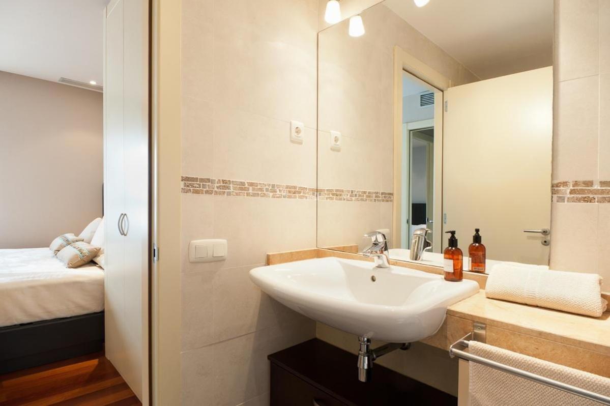 Ferienwohnung Espectacular Piso Cerca De La Playa Sant Adria de Besos Exterior foto
