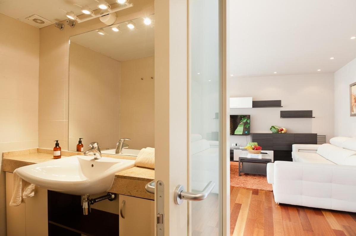 Ferienwohnung Espectacular Piso Cerca De La Playa Sant Adria de Besos Exterior foto